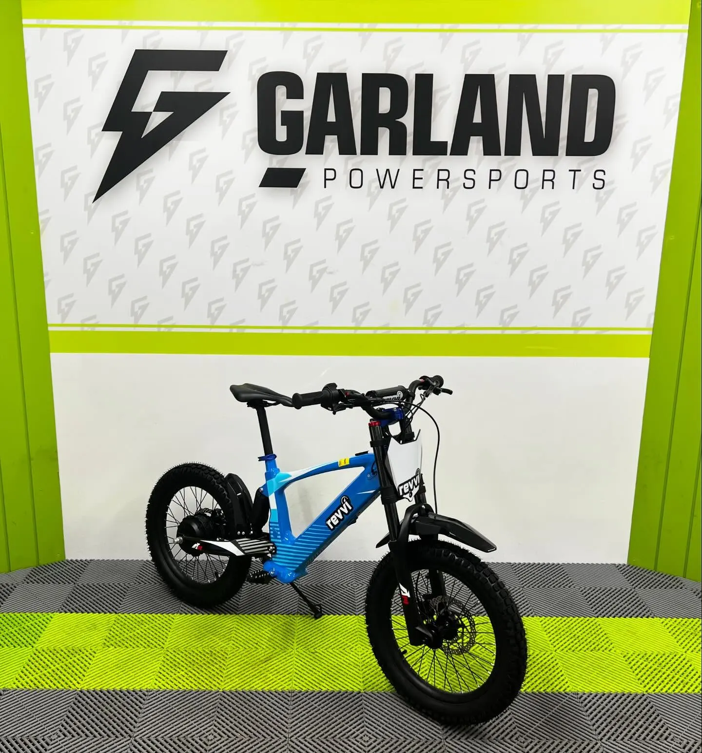 Revvi 18" Electric Bike - Blue