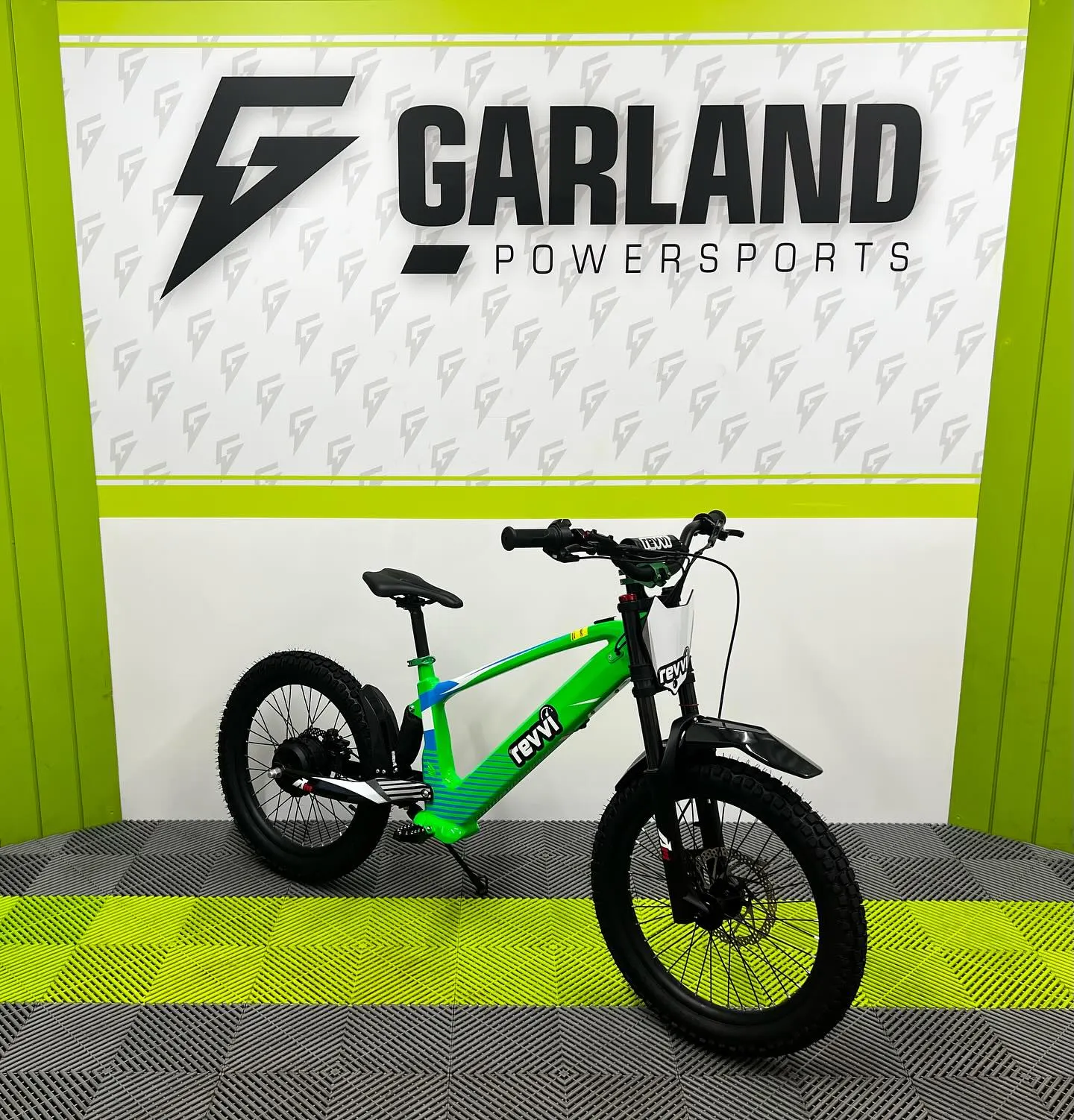 Revvi 20" Electric Bike - Green
