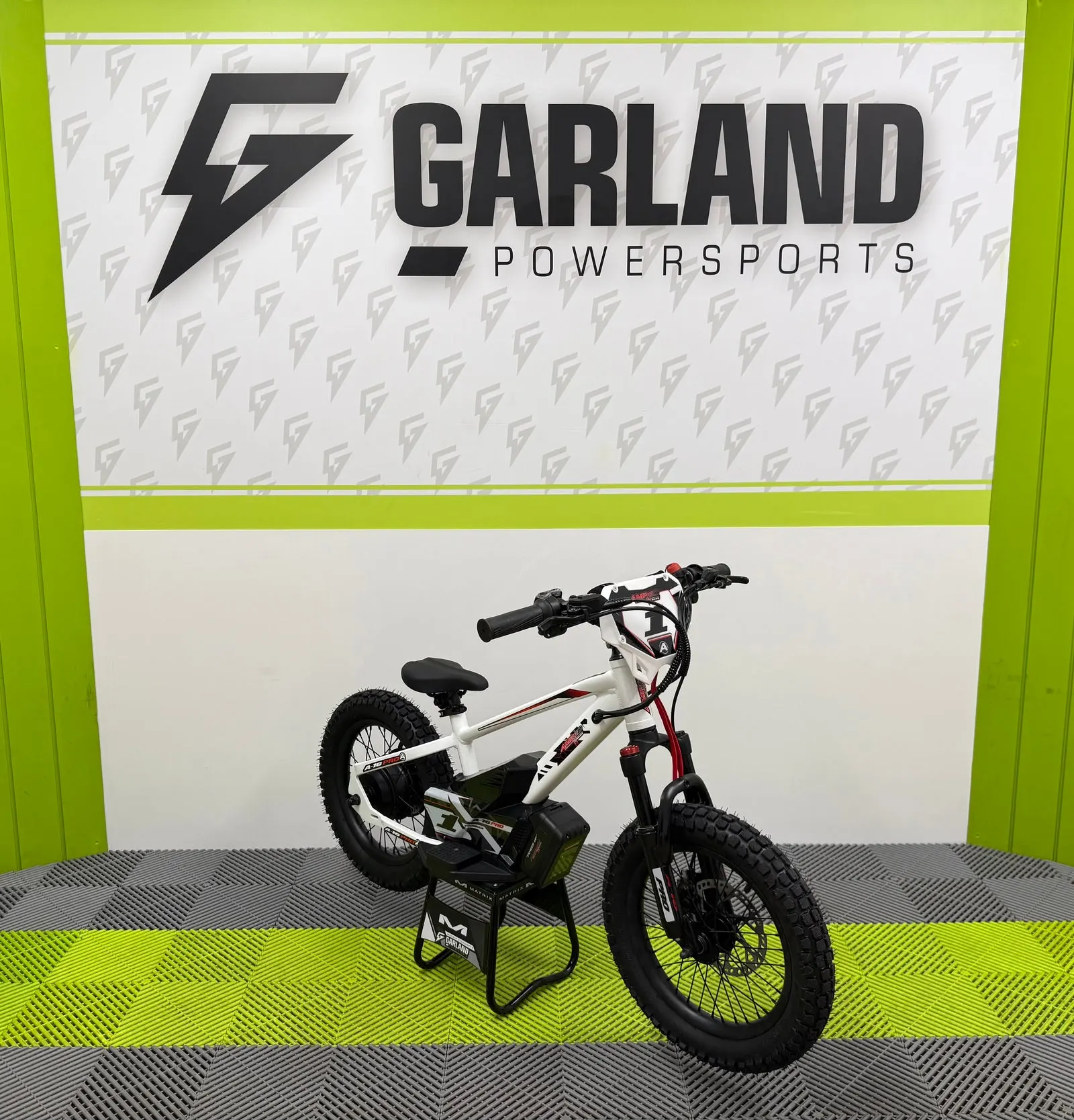Amped A16 Pro Electric Balance Bike - White