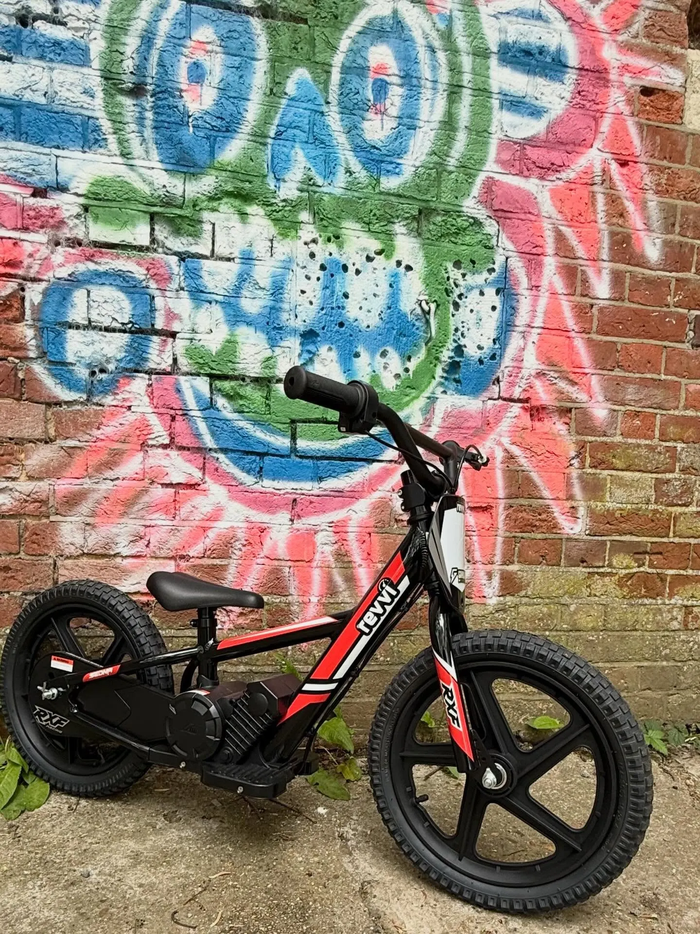 Revvi 16 electric bike for kids in the UK