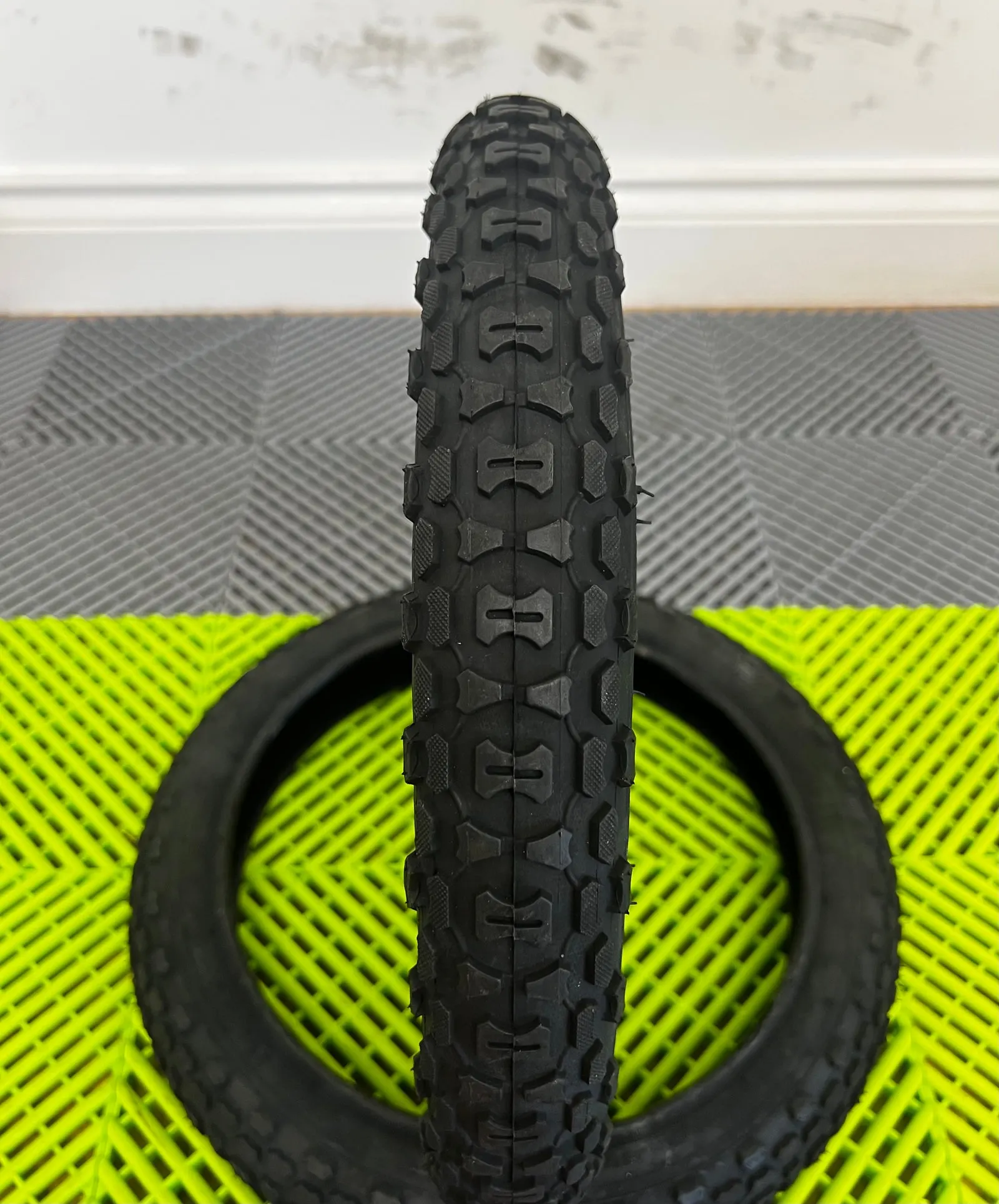 Amped A16 Replacement Tyre Set (2pc pair) 16 x 2.125 To Fit Amped A16 Models Only