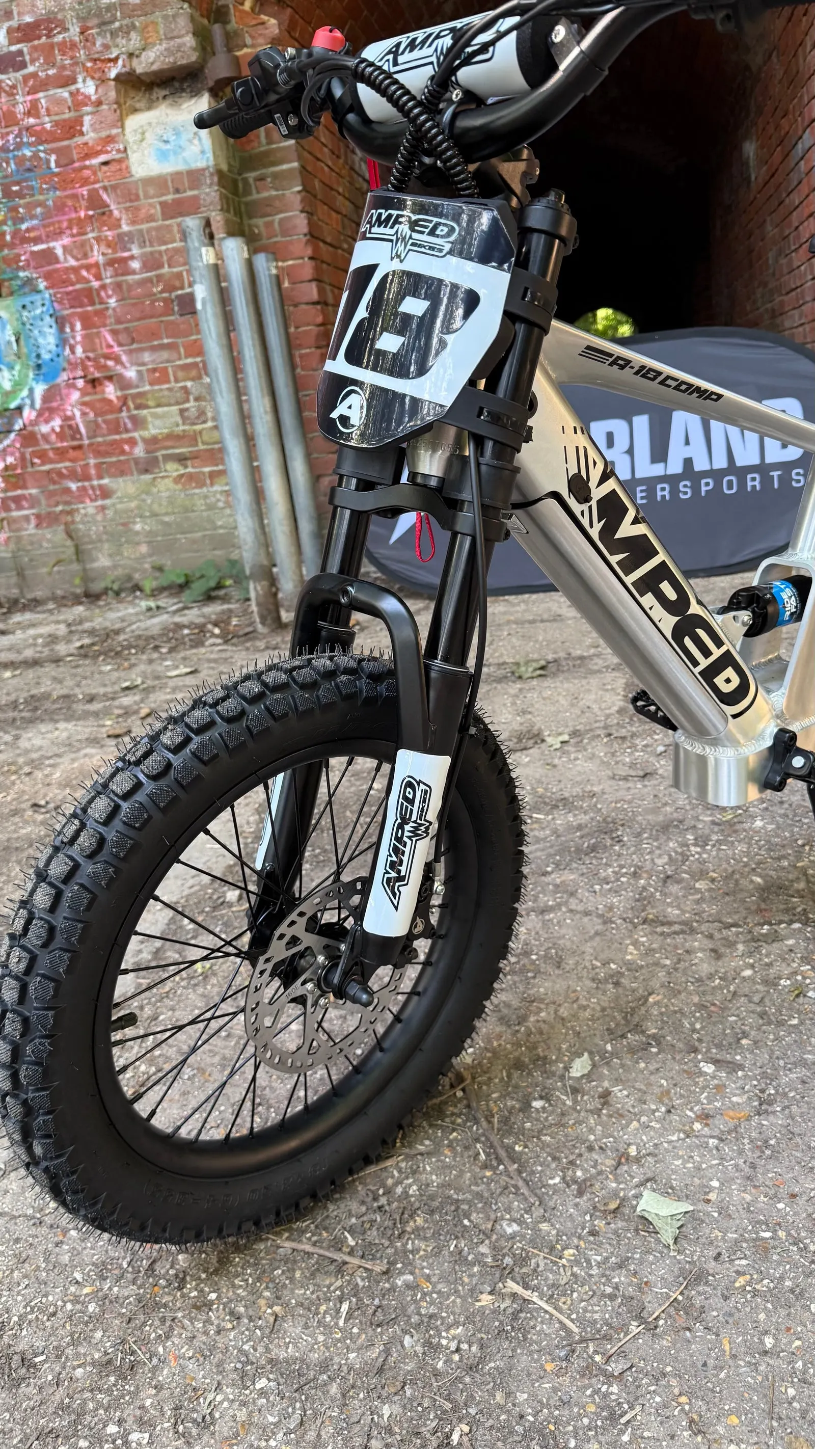 Amped A18 Comp electric bike detail
