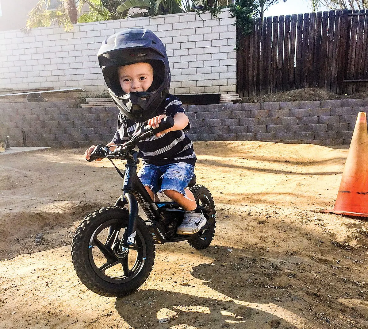 STACYC 12eDRIVE electric balance bike UK